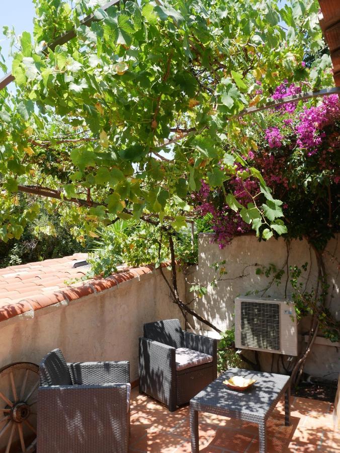 Nature Hostel La Ciotat Exterior foto